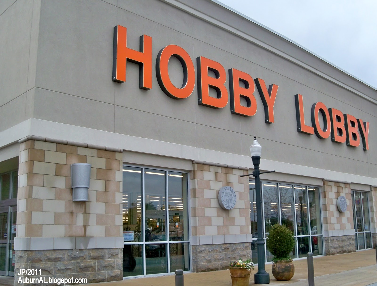 How many Hobby Lobby craft stores are there?